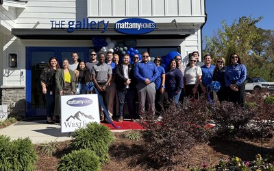 Mattamy Homes and the Gaston Business Association welcomed local Realtors and businesspeople to a ribbon-cutting at Westfall, a new community of townhomes and single-family homes in Gastonia, North Carolina. (CNW Group/Mattamy Homes Limited)
