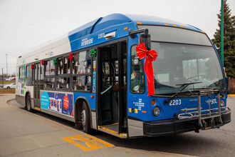 La STL convie la communaut&#233; pour remplir un autobus de denr&#233;es le 20 novembre (Groupe CNW/Soci&#233;t&#233; de transport de Laval)