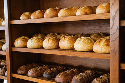 BreadHaus is an artisan bakery based in Grapevine, Texas, crafting organic, preservative-free breads, pretzels, and sweets by hand each day.