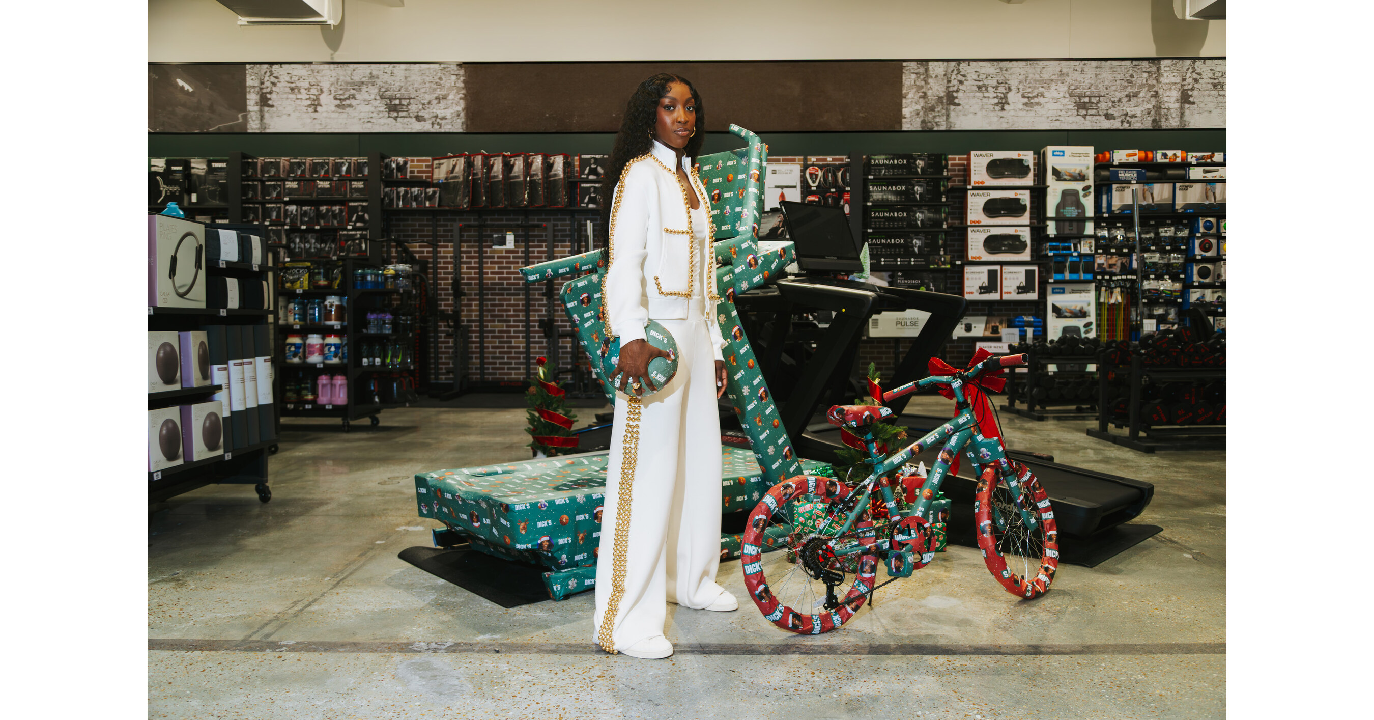 College Basketball Star Flau'jae Johnson Swaps Rapping for Gift ...