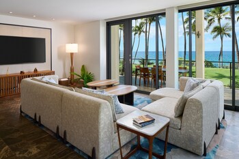 Makai Ocean Front Villa Living Area