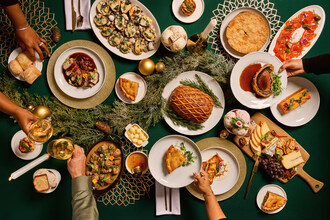 Takeaway menu from March&#233; Artisans - photo credit: Jany Tremblay (CNW Group/Fairmont The Queen Elizabeth)