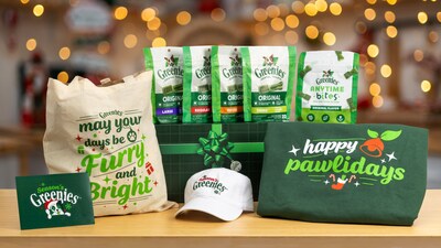 This holiday season, GREENIES™ is offering “Pawliday Helper” Gift Boxes for families to show appreciation for their favorite delivery driver.