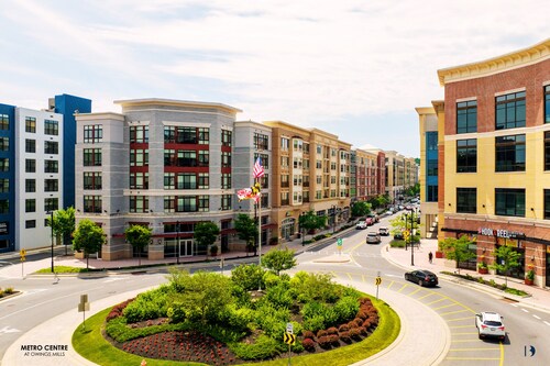 A view of Metro Centre Owings Mills, where David S. Brown Enterprises continues to expand the community’s dining scene with the upcoming arrivals of Paris Baguette and Ms. Toya’s Creole House in 2026, alongside new openings like ChiiMii Sushi & Sando and Royalty Dental.
