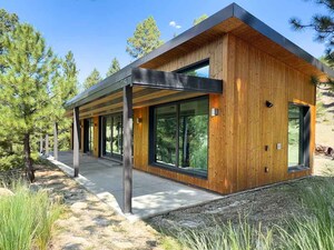 Debut! New Model for High-Performance, Pre-Fab Living