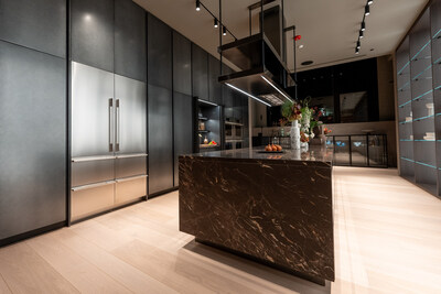 The new SKS showroom in Chicago spotlights fully tailored kitchens including dramatic 20-foot islands and more than 50 SKS appliances, from pro-ranges with built-in sous vide to advanced induction and smart refrigeration, all designed for precision, versatility and the Technicurean home chef.