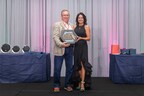 FWA President Carrie Thomas awards Food Lion the 2025 King Load Buyer Award