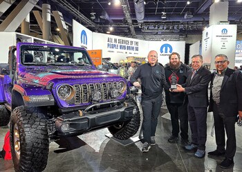 Hispanic Motor Press Jurors present 2026 Adventure Vehicle of the Year to Jeep Wrangler