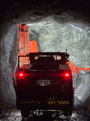 Mechanized Bolter Installing Ground Support (CNW Group/Foran Mining Corporation) Mechanized Bolter Installing Ground Support (CNW Group/Foran Mining Corporation)