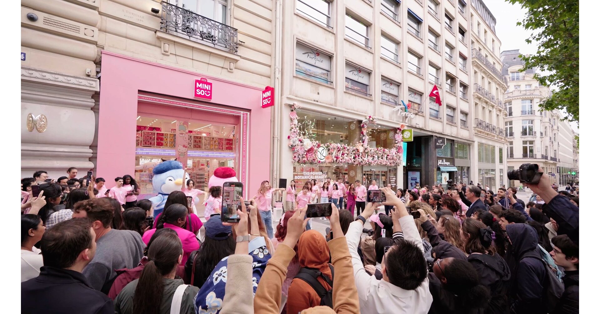 MINISO LAND Wins Best New Store Concept at MAPIC Awards 2025