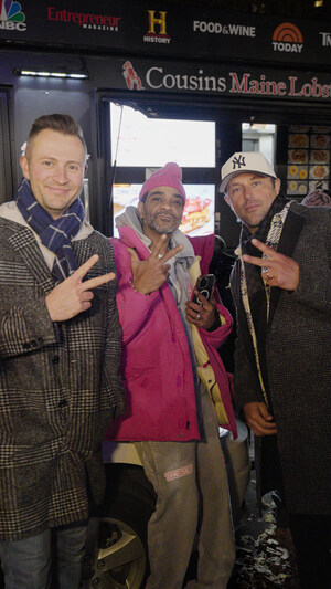 Jim Jones Joins Forces With Cousins Maine Lobster to Hand Out Holiday Dinners to the Harlem Community