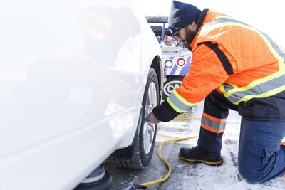 CAA South Central Ontario (CAA SCO), Ministry of Transportation of Ontario (MTO), Ontario Provincial Police (OPP), and Toronto Police Service (TPS) have joined forces to encourage Ontario drivers to get ready now for the cold and snowy weather, before the next unexpected snow event hits. (CNW Group/CAA South Central Ontario) CAA South Central Ontario (CAA SCO), Ministry of Transportation of Ontario (MTO), Ontario Provincial Police (OPP), and Toronto Police Service (TPS) have joined forces to encourage Ontario drivers to get ready now for the cold and snowy weather, before the next unexpected snow event hits. (CNW Group/CAA South Central Ontario)
