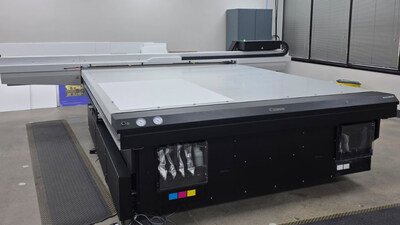 Combined with the Colex Sharpcut, Mimeo can produce a wide variety of shapes and sizes that are customized to our customers’ needs. Combined with the Colex Sharpcut, Mimeo can produce a wide variety of shapes and sizes that are customized to our customers’ needs.