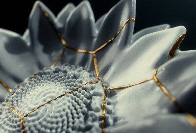 That same sunflower is rebuilt through Kintsugi, symbolizing the strength, healing, and renewed wholeness families can find as they navigate life after loss.