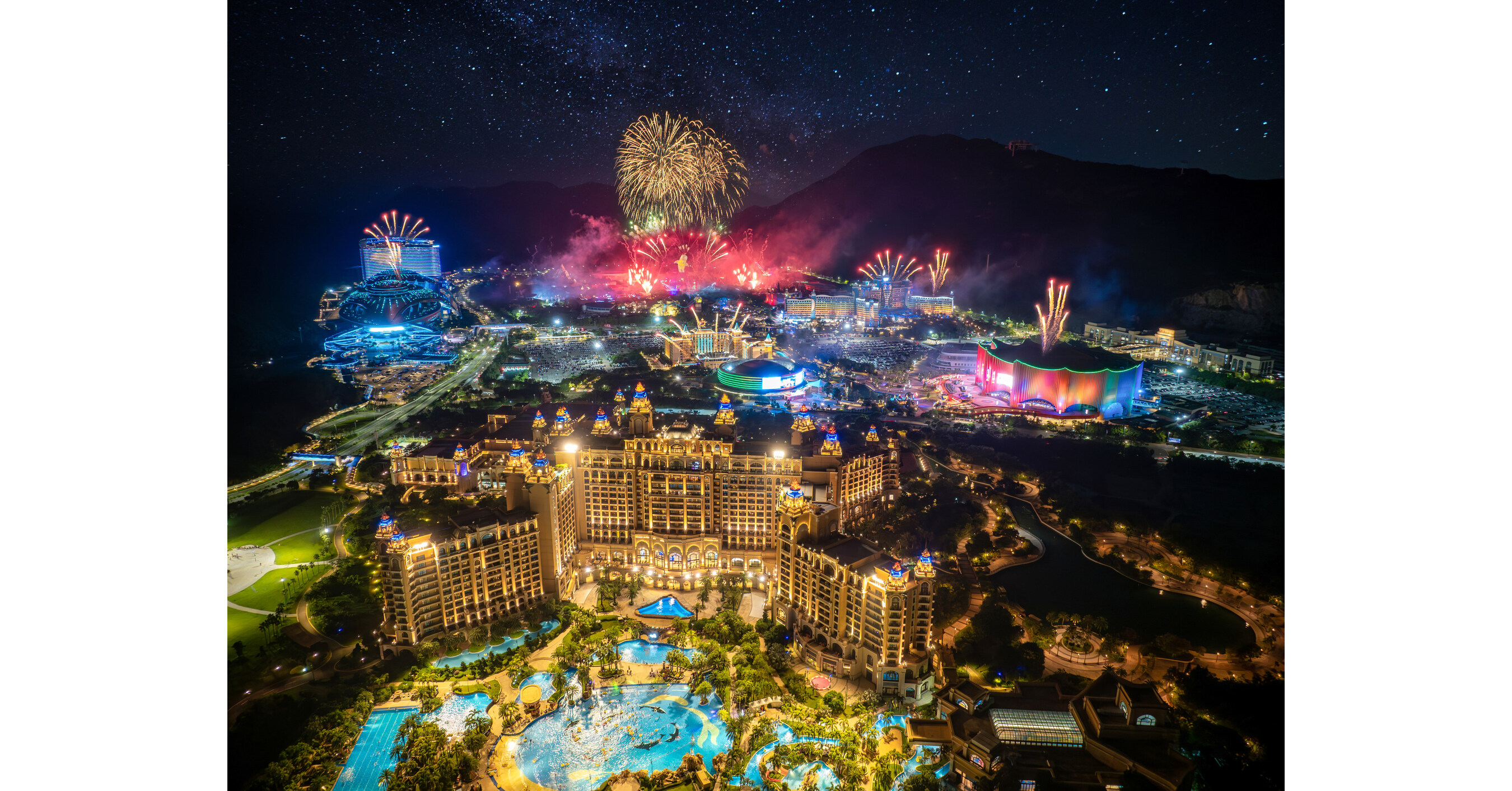 Premi&egrave;re en Chine ! Su Zhigang, pr&eacute;sident du groupe chinois Chimelong, intronis&eacute; au Panth&eacute;on de lIAAPA