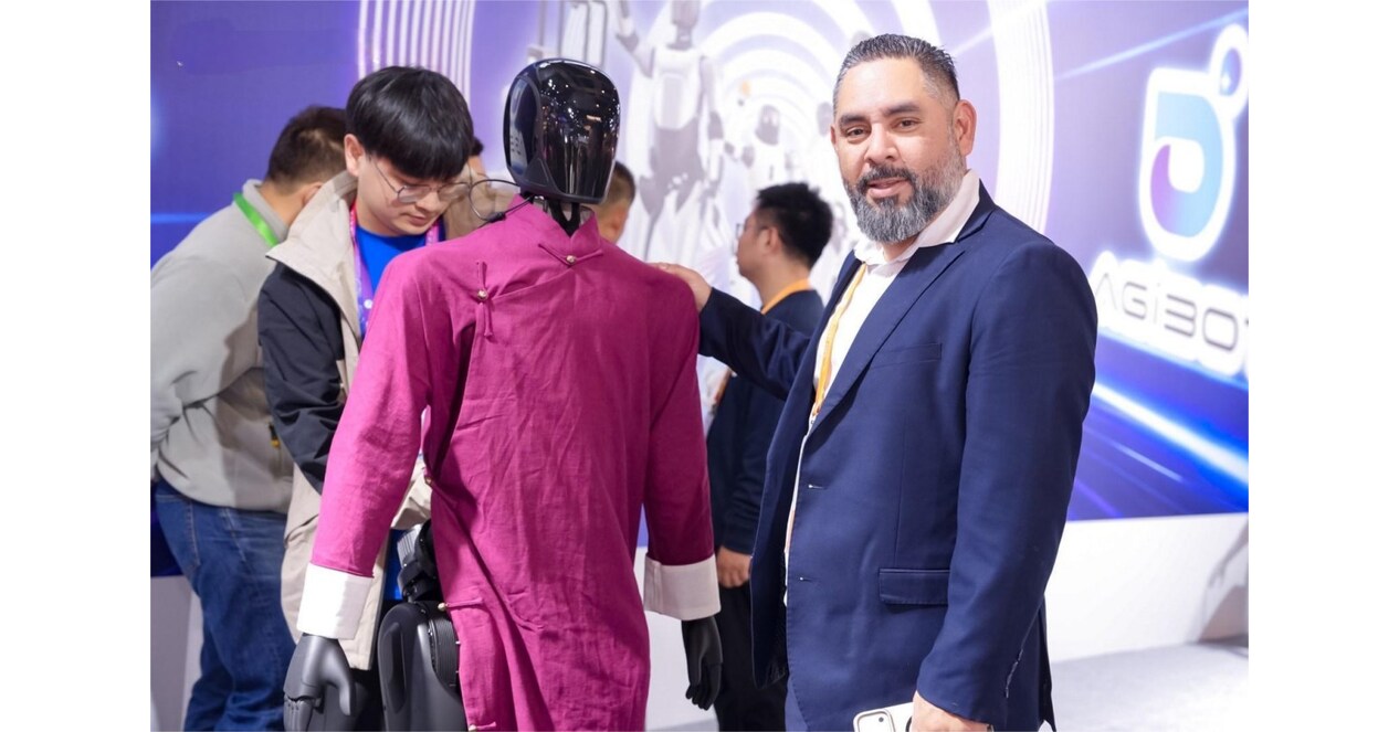 AgiBot Fuels CIIE 2025 with Full‑Scene Support, Embodied Intelligence Accelerates Commercial Deployment