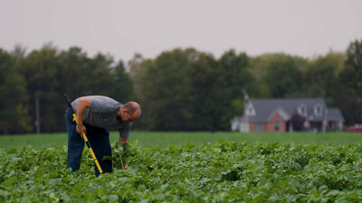 By supporting farmers nationwide, Honda is helping to advance regenerative agriculture. At Brennco Farms in Elida, Ohio, Keaton Brenneman has incorporated regenerative practices to improve soil health, conserve water and enhance air quality. By supporting farmers nationwide, Honda is helping to advance regenerative agriculture. At Brennco Farms in Elida, Ohio, Keaton Brenneman has incorporated regenerative practices to improve soil health, conserve water and enhance air quality.