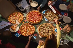 Domino's® presenta una oferta del 50% de descuento en pizzas, justo a tiempo para el Black Friday y el Cyber Monday