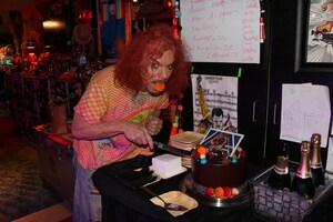 CARROT TOP CELEBRATES 20 YEARS AT LUXOR NOVEMBER 22, 2025