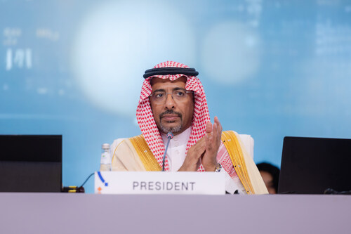 S. E. Bandar bin Ibrahim Alkhorayef, neu gewählter Präsident der 21. UNIDO-Generalkonferenz