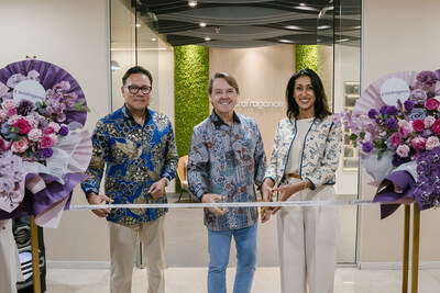 (Left to right) Edy Chandra, Country Manager, Eurofragance Indonesia; Santiago Sabatés, Chairman, Eurofragance; and Balwinder Rolley, APAC General Manager, Eurofragance, at the ribbon-cutting for the Jakarta Creative Centre launch, 24 November.