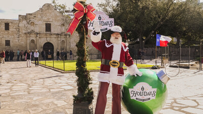 “Happy Holidays, y’all!” All are invited to San Antonio Holidays on Houston Street and everything holiday in the Alamo City. From the Alamo to Legacy Park, San Antonio Holidays on Houston Street takes over one of the most historic and charming promenades in Texas with a special enhanced weekend December 12-14 to include a Holiday Market. Don’t miss the Ford Holiday River Parade, Holidays at Hemisfair, San Antonio Zoo Lights and so much more!