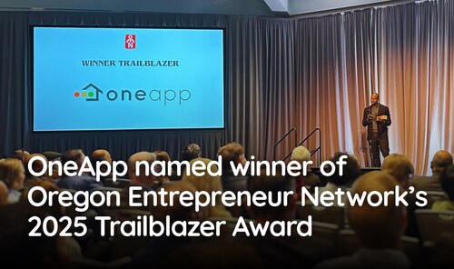 Tyrone on stage accepting OneApp's Trailblazer Award at the OEN's 2025 Entrepreneurship Awards