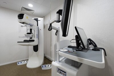 The advanced 3D mammogram captures breast structure and potential cancerous cells in just 4 seconds for each side of breast, enabling precise, early detection. The advanced 3D mammogram captures breast structure and potential cancerous cells in just 4 seconds for each side of breast, enabling precise, early detection.