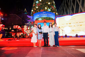 Amos Food Group Shines at Central World Christmas Tree Lighting Ceremony