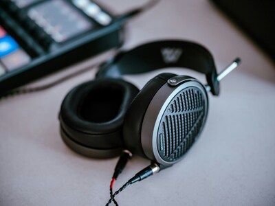 The Podcast Exchange Joins Native Touch to Accelerate Canadian Podcast Advertising Growth