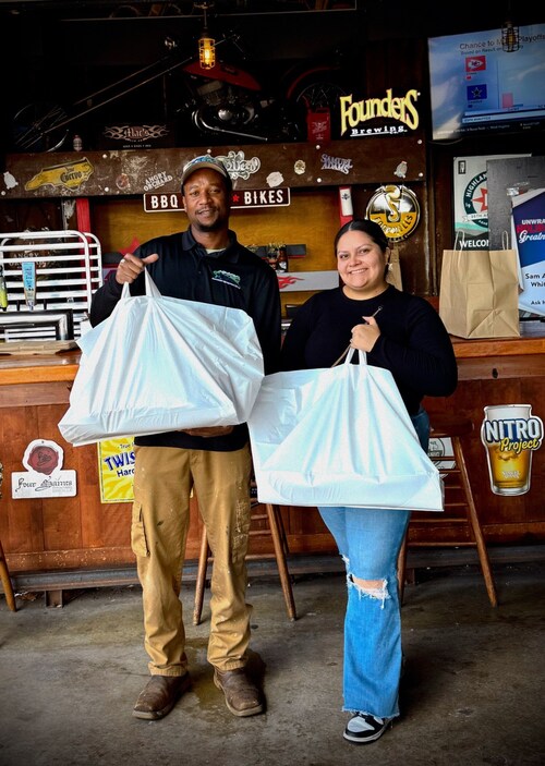 For every employee of Association Management Group (AMG) across the Carolinas enjoying their Thanksgiving on Wheels meal from the company, a deserving family is also receiving a holiday meal.
