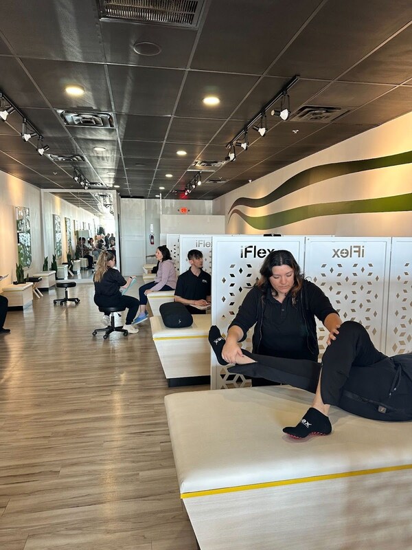 Unable to view the image, Please provide a valid URL.