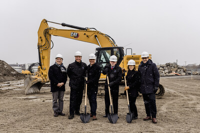 Valentino Pietrantonio (Working group), Stephen Bouchard (Councillor, District 5, Kirkland), Martin Galarneau (TGTA), Michel Gibson (Mayor of Kirkland), Laurence Vincent (Prével), Monsef Derraji (MNA for Nelligan) (CNW Group/Prével)