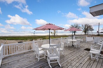 Photo courtesy of Del Mar Dunes