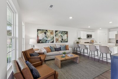 Dupont Plan Great Room | New Homes Near Winston-Salem, NC | Woodford by Century Complete