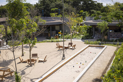 Bocce Ball, Patio Social, a relaxed restaurant and bar, and Cono Loco, a playful gelateria, anchor the park’s social life. Bocce Ball, Patio Social, a relaxed restaurant and bar, and Cono Loco, a playful gelateria, anchor the park’s social life.