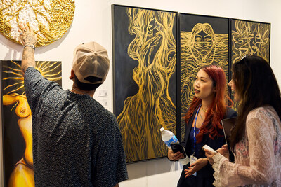 Detox Gallery at a fine art fair Detox Gallery at a fine art fair