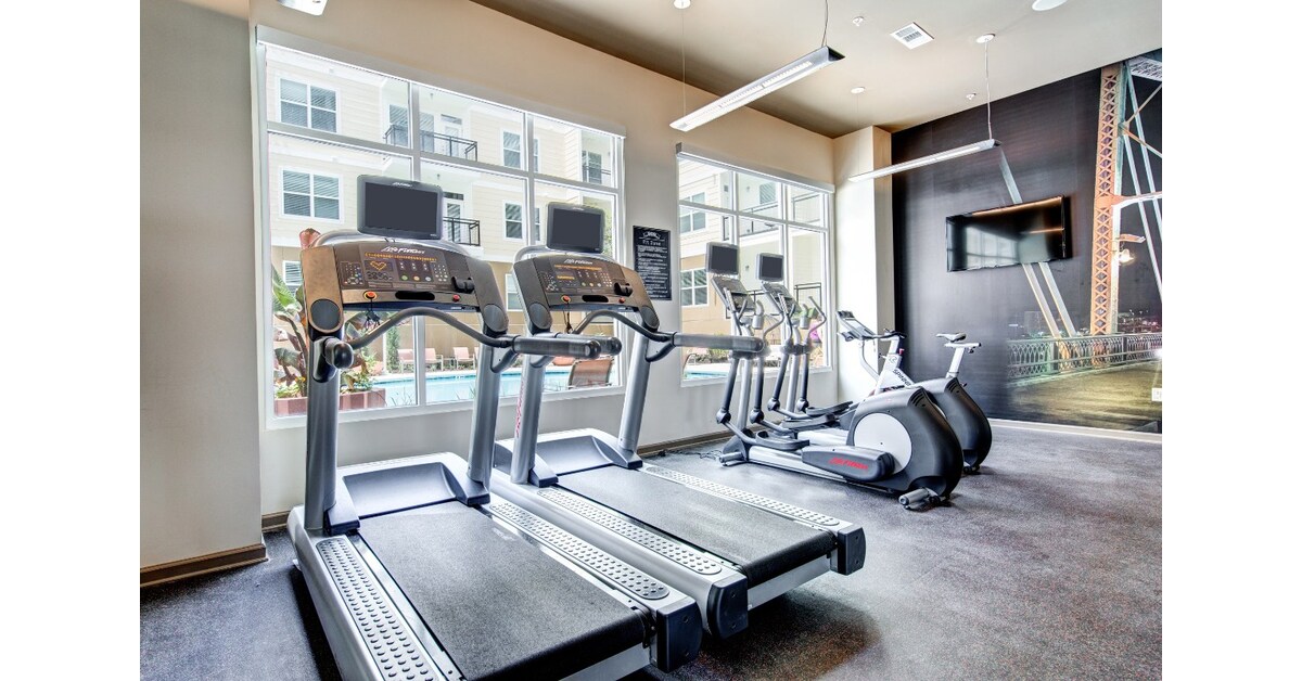 Membership - Penthouse Pool - Penthouse Flats With Fitness Center