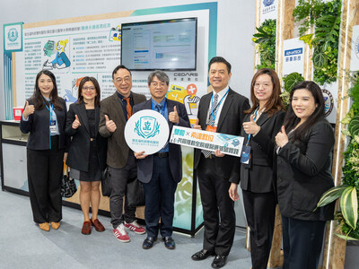 圖一、雙和醫院李明哲院長(左四)、雙和醫院陳龍副院長(左三)、雙和醫院吳美儀副院長(左二)、雙和醫院呂梓璇副主任(左一)、雙和醫院永續發展室李宗翰主任(右三)、希達數位永續策略發展中心邱莉婷(右二)、希達數位亞太區商務開發經理Quelyn Koh(右一)