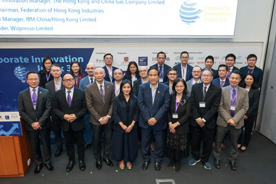 Prof. Waiman Cheung (front row, third from left), Ms. Emily Mo (front row, fourth from left), Dean Lin Zhou (front row, fifth from left), CII organising committee members and representatives from the sponsoring organisations posed for a group photo in the opening of Corporate Innovation Index 3.0.
