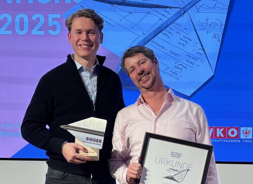 Jan Brilke, CEO of AV-Comparatives and Prof. Dr. Pascal Schöttle, Head of JR Centre for Security Analysis of IoT devices at MCI celebrate the award.