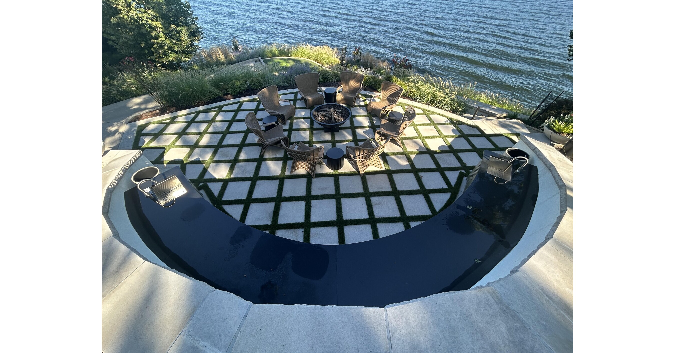 Lush Synthetic Turf Ribbons Create Stunning Lakeside Patio in the Ozarks Lush Synthetic Turf Ribbons Create Stunning Lakeside Patio in the Ozarks