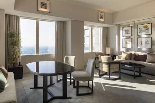 Park Deluxe Suite (credit: Park Hyatt Tokyo, by Jouin Manku (c) Yongjoon Choi)