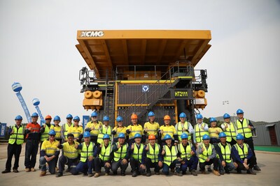 XCMG XDE260 mining trucks depart for world-class Simandou project (PRNewsfoto/XCMG Machinery) XCMG XDE260 mining trucks depart for world-class Simandou project (PRNewsfoto/XCMG Machinery)