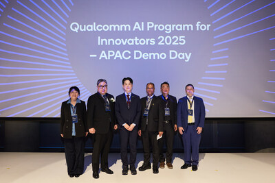 The “Qualcomm AI Innovators Program 2025 – APAC Demo Day” held in Seoul was attended by (from left) Yvie Tai, Qualcomm Director of Business Development; O.H. Kwon, President of Qualcomm APAC; Noh Young-seok, First Vice Minister of the Ministry of SMEs and Startups, South Korea; Sudeepto Roy, Qualcomm Vice President of Engineering and Lead for Global Ecosystem Development Program; Sang-pyo Kim, President of Qualcomm Korea; and representative from the U.S. Embassy in Korea. The “Qualcomm AI Innovators Program 2025 – APAC Demo Day” held in Seoul was attended by (from left) Yvie Tai, Qualcomm Director of Business Development; O.H. Kwon, President of Qualcomm APAC; Noh Young-seok, First Vice Minister of the Ministry of SMEs and Startups, South Korea; Sudeepto Roy, Qualcomm Vice President of Engineering and Lead for Global Ecosystem Development Program; Sang-pyo Kim, President of Qualcomm Korea; and representative from the U.S. Embassy in Korea.