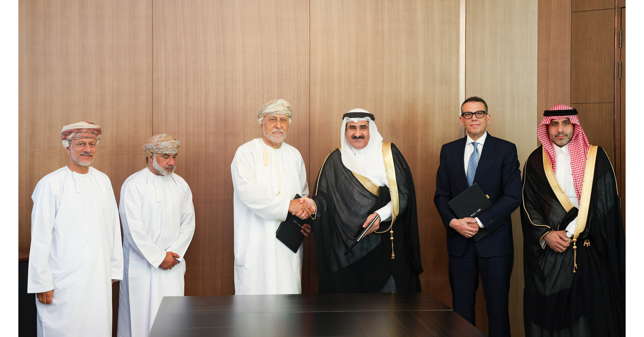 DAR GLOBAL Y ART DISTRICT REAL ESTATE DEVELOPMENT ANUNCIAN MAD - DAR GLOBAL Y ART DISTRICT REAL ESTATE DEVELOPMENT ANUNCIAN MAD, EL DISTRITO MARINO, ARTÍSTICO Y DIGITAL DE MASCATE DAR GLOBAL Y ART DISTRICT REAL ESTATE DEVELOPMENT ANUNCIAN MAD - DAR GLOBAL Y ART DISTRICT REAL ESTATE DEVELOPMENT ANUNCIAN MAD, EL DISTRITO MARINO, ARTÍSTICO Y DIGITAL DE MASCATE