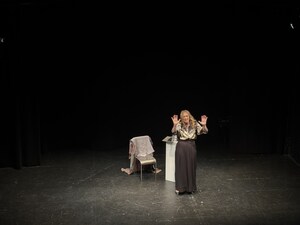 Kristina Libby's Holy Sh*t, I Almost Died for This?! Wins Best Storytelling Show Award at 2025 United Solo Festival