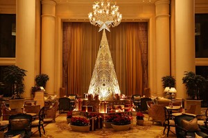 THE LEELA UNVEILS MIRRORS OF HOPE: LIPPAN ART CHRISTMAS TREES CRAFTED BY WOMEN ARTISANS