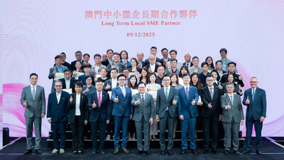 During the 10th anniversary ceremony for the Local Small, Medium and Micro Suppliers Support Programme Tuesday, Sands China executives presented certificates of appreciation to 40 SME partners – many of whom have worked with the company for over two decades. (PRNewsfoto/Sands China Ltd.) During the 10th anniversary ceremony for the Local Small, Medium and Micro Suppliers Support Programme Tuesday, Sands China executives presented certificates of appreciation to 40 SME partners – many of whom have worked with the company for over two decades. (PRNewsfoto/Sands China Ltd.)