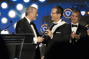 Israeli President Herzog Awarded Honorary Doctorate at Yeshiva University Dinner